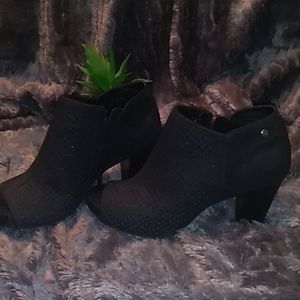 Giani Bernini heeled fish mouth booties